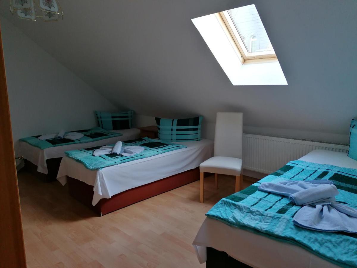 Hotel Garni Zum Goldenen Ring Quedlinbourg Extérieur photo