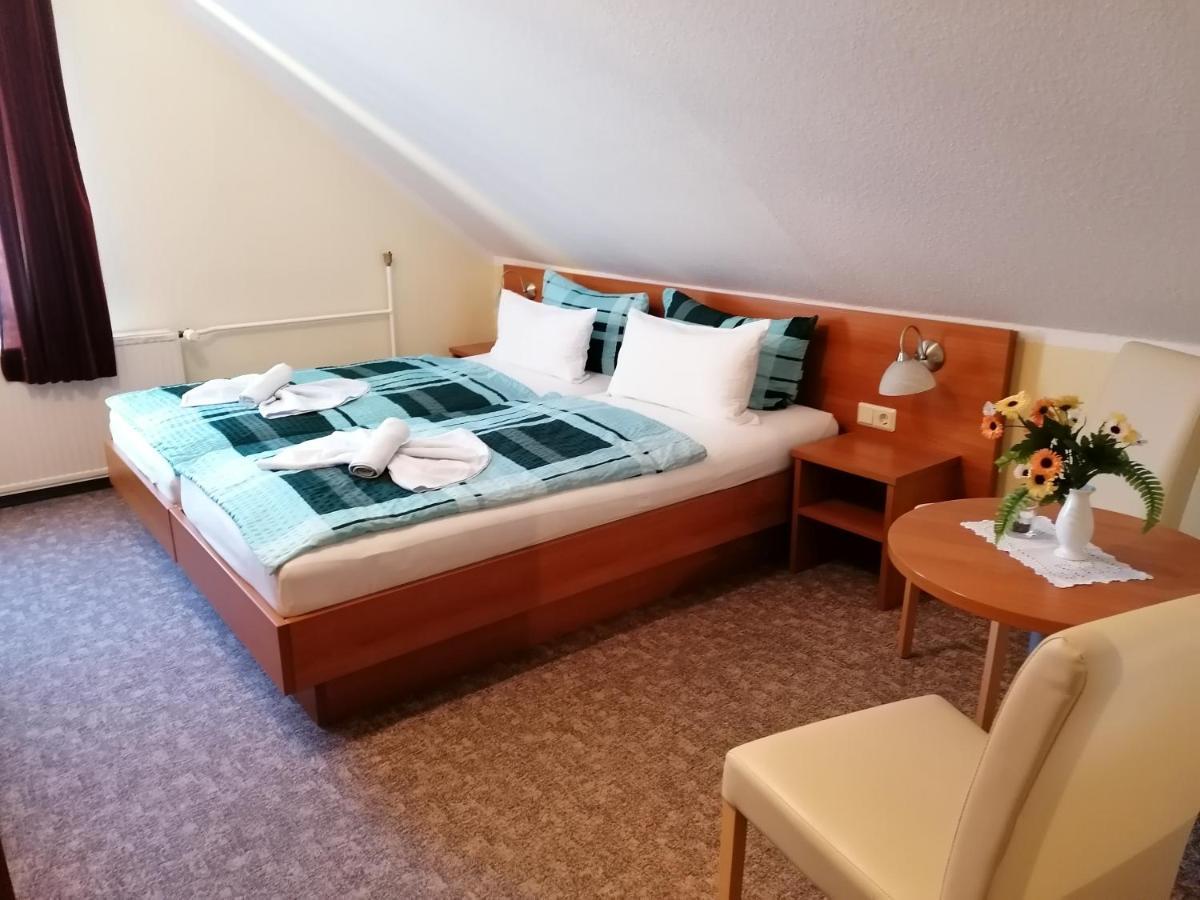 Hotel Garni Zum Goldenen Ring Quedlinbourg Extérieur photo