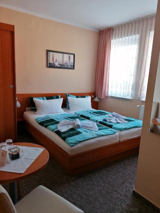 Hotel Garni Zum Goldenen Ring Quedlinbourg Extérieur photo