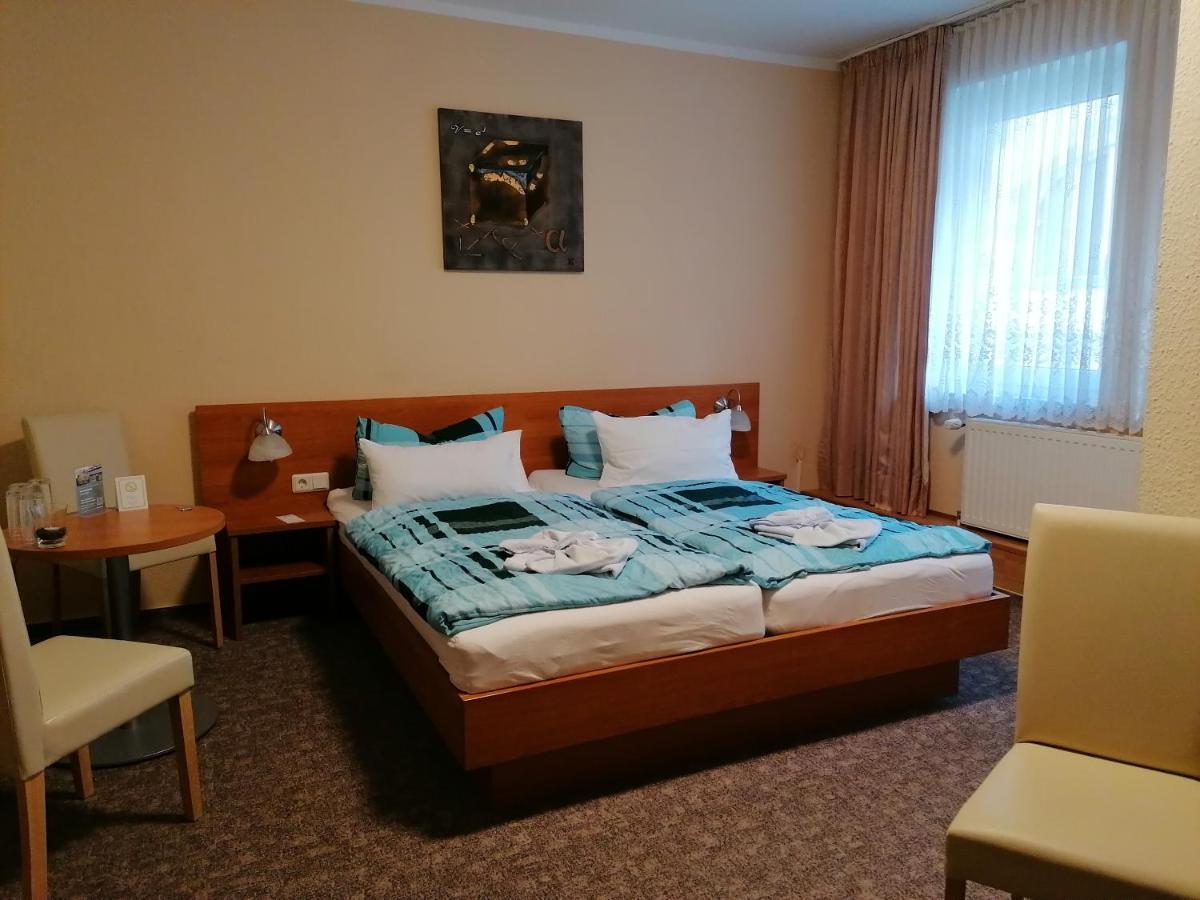Hotel Garni Zum Goldenen Ring Quedlinbourg Extérieur photo
