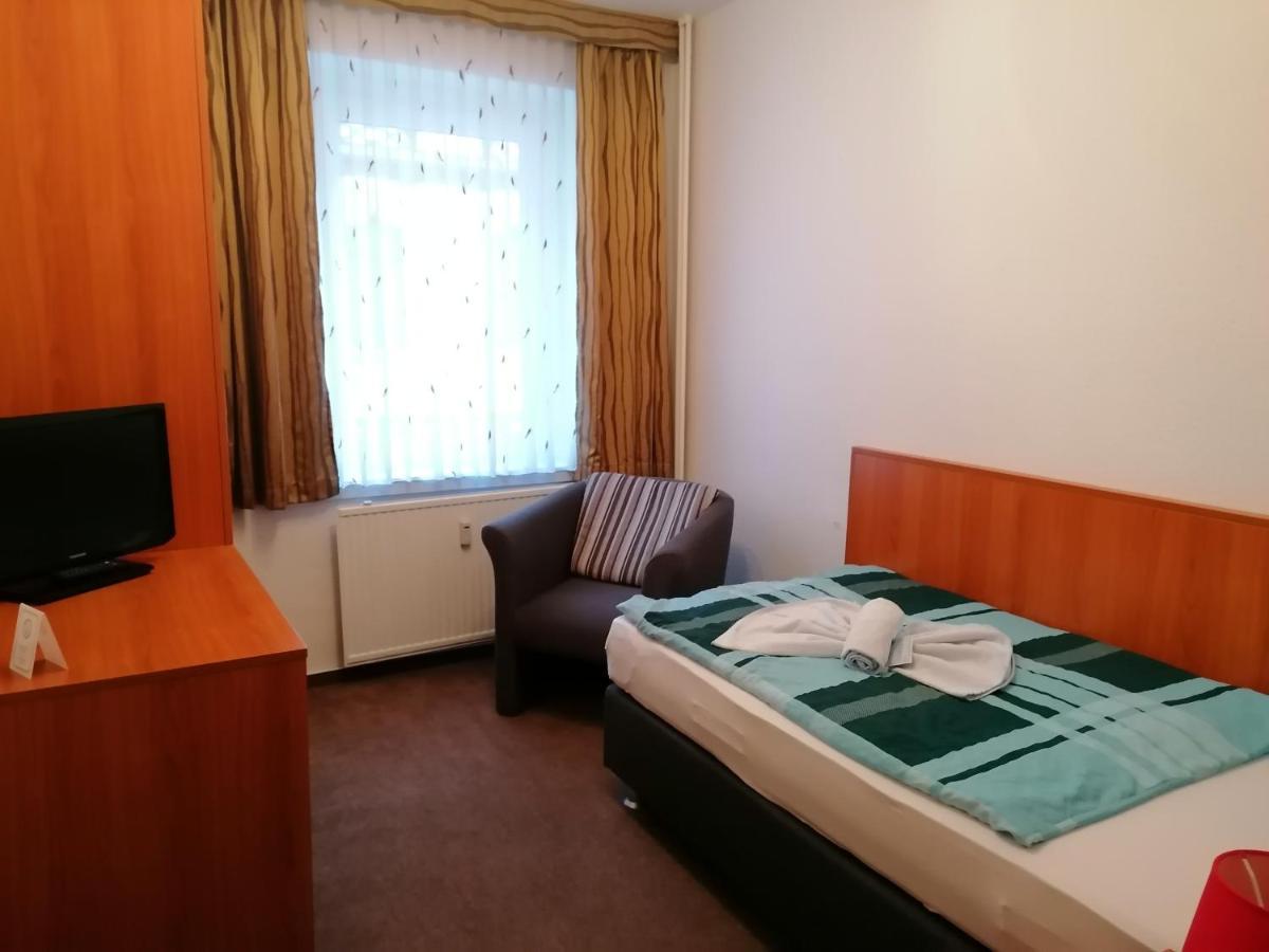 Hotel Garni Zum Goldenen Ring Quedlinbourg Extérieur photo