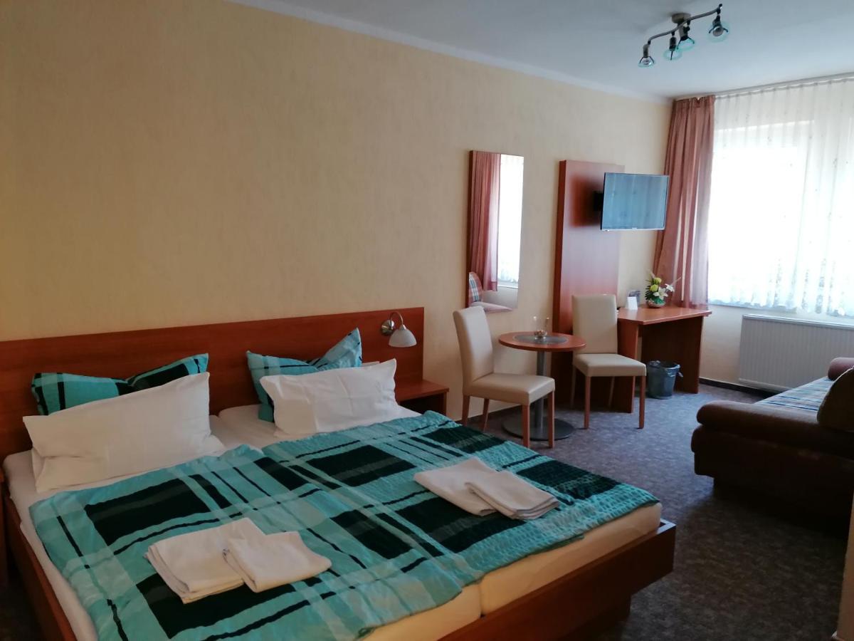 Hotel Garni Zum Goldenen Ring Quedlinbourg Extérieur photo