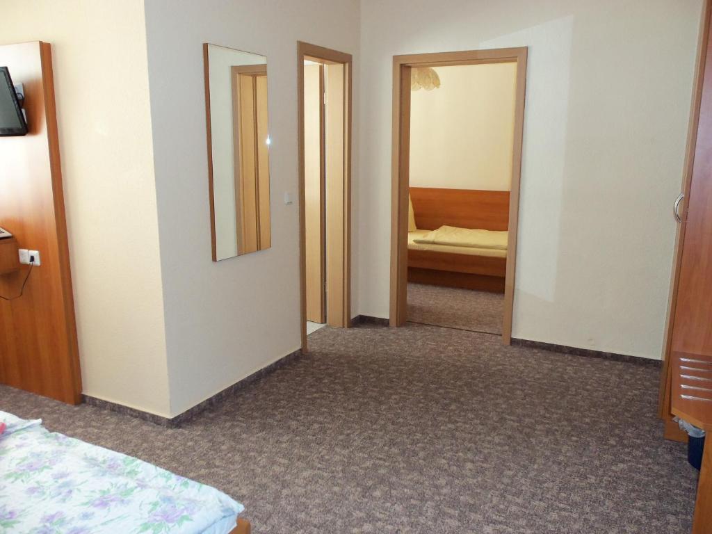 Hotel Garni Zum Goldenen Ring Quedlinbourg Chambre photo